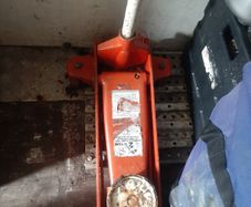 Hydrochloric Floor Jack 2 and 1/4 ton