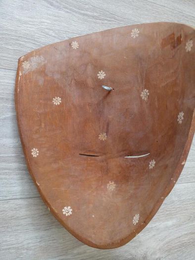 Vintage Rare Find Indonesian Carved Balsa Wood Mask.