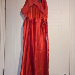 stunning and unique design midi dress from Dorothy Perkins