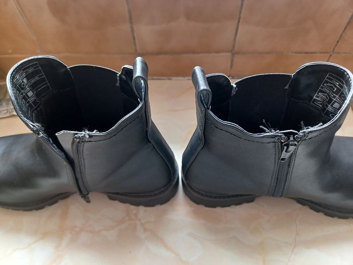 Avenue Boots