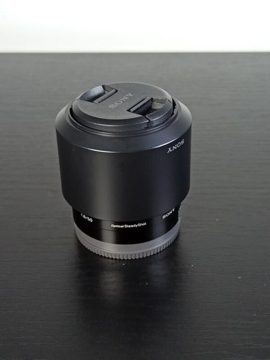 Sony E 50mm f/1.8 OSS