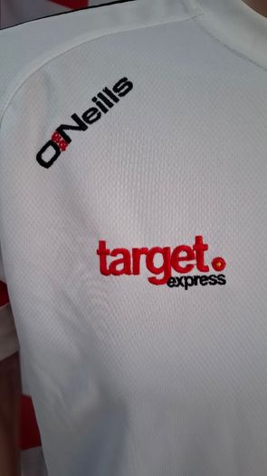 Tyrone GAA Official O'Neills Gaelic Football Jersey Shirt (Adult Small) FREE POST