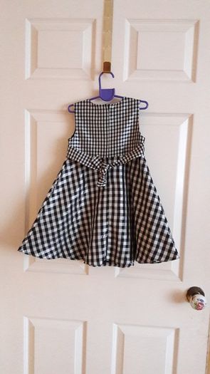 Occasional Dress for (4T) 4 - 5 years