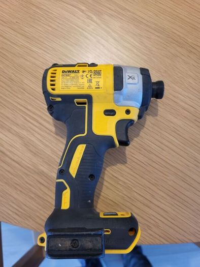 18v xr brushless dewalt impactor drill