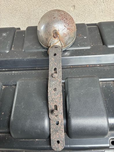 Vintage Remax light with brackets