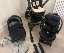 Egg 2 Stroller and Bassinet Travel System