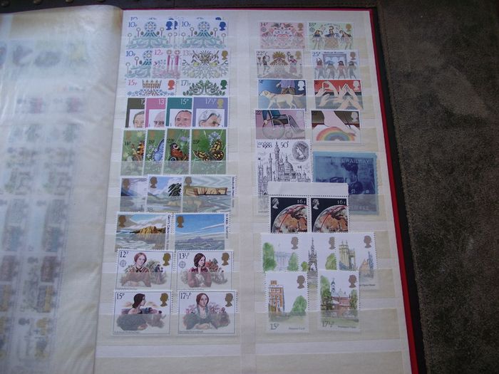 Collection of Mint Elizabeth II stamps, blocks and strips (1946-1990s)