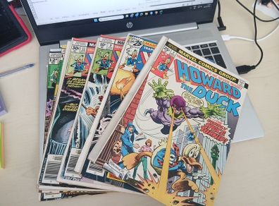17 x Howard the Duck comics