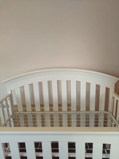 baby cot