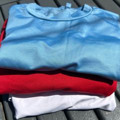 Bundle x 3 Body under armour sports tops - size youth approx age 9-11 yrs