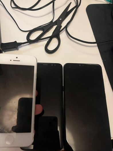Phones for parts or repair