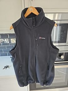 New Men's Prism Polartec InterActive Vest - Black