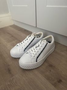 Guess womens runners