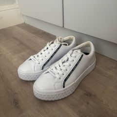 Guess womens runners