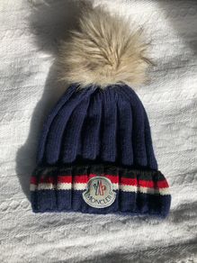 Moncler hat