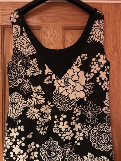 Ladies Linen Kaliko dress Size 16 in as new condition