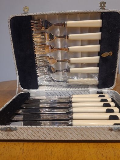 Vintage Sheffield silver Fish Cutlery Set W/ Faux Bone Handles