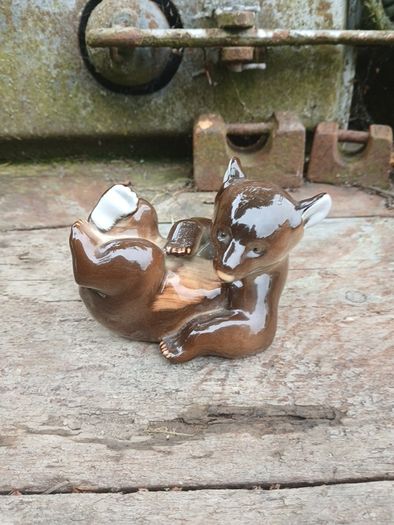 Lomonosov bear figure