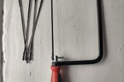 Dargan coping saw with 5 blades included