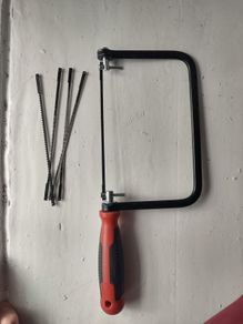 Dargan coping saw with 5 blades included