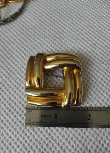 Sphinx A1741 brooch