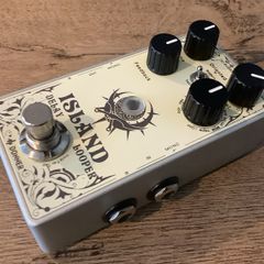 Donner Island Delay & Looper pedal (10 distinct delay types)