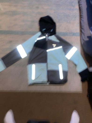 Griid active wear windbreaker