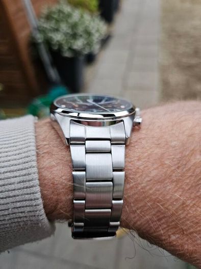 Watch Orient Neo 70' Calendar. Quartz.