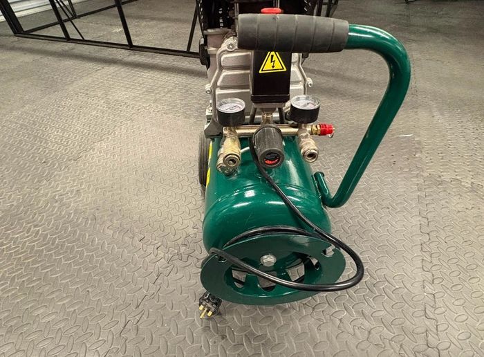 Air compressor