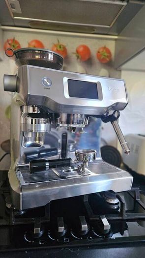 SAGE BES 990 Oracle Touch coffee machine