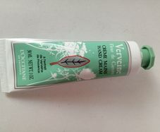 Loccitane Verbena Carrot Flower