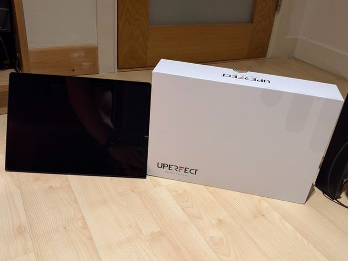 UPerfect Portable OLED Gaming Monitor  14-Inch 3K Display 120Hz