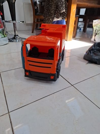 dump truck