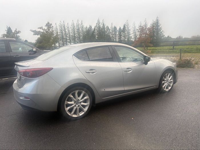 Mazda 3 fresh NCT Jan 2028