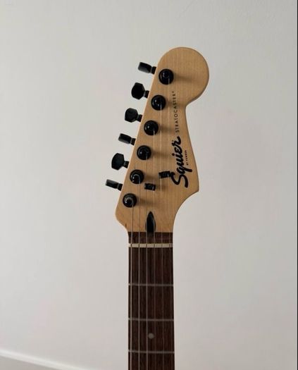 squier stratocaster