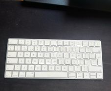 Apple Magic Keyboard + Magic Mouse