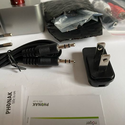 Phonak Roger Pen 1.1 Wireless Listening Device  with Dock, Charger & Cables