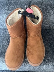 Ladies boots size 7