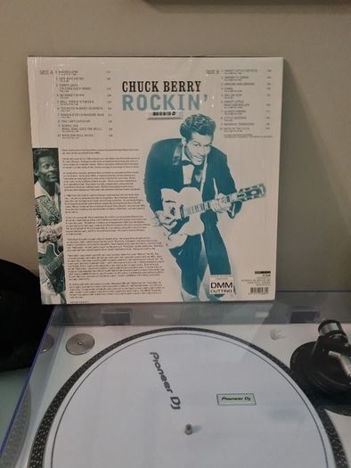 Chuck Berry rockin vinyl