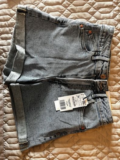Stradavarius Mom Fit Shorts-Size:10