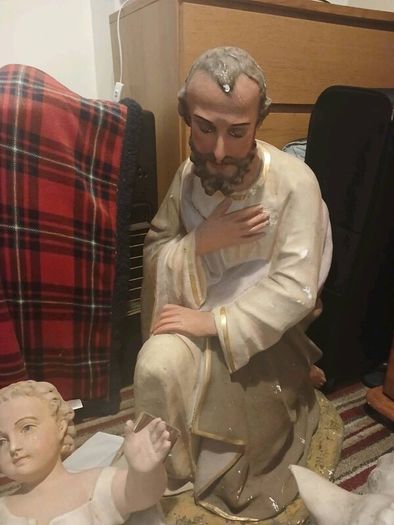 Crib figurines