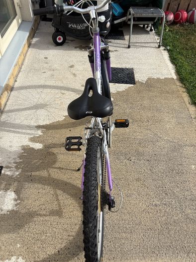 Tahiti Girls Mountain Bike 24" - 18 Speed - Purple - Great Condition