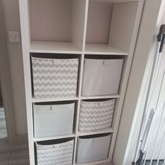 Storage unit with boxes