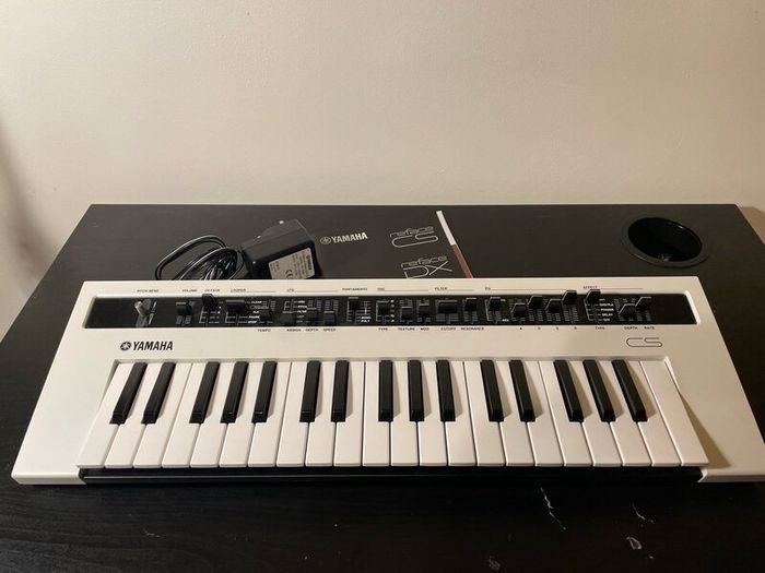 Yamaha Reface CS