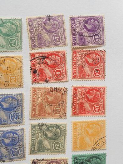 20 x George V Antigua stamps - very fine condition