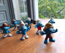 smurf figurines x 11