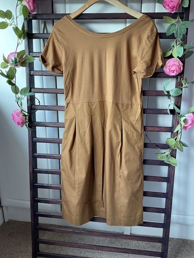 dress Bnwt tan short sleeve dress with pockets size small united colors of Benetton