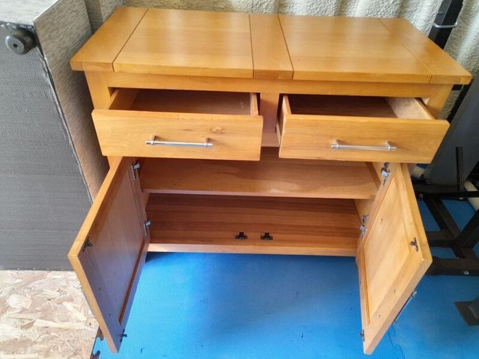 solid oak sideboard/ cabinet