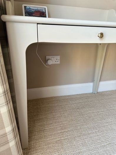 Ikea LOMMARP Vanity table/ desk