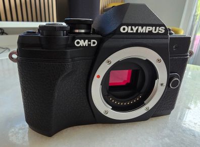 Olympus OM-D E-M10 Mark III Body Only  Excellent Condition